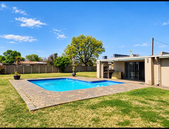 3 BEDROOM HOUSE FOR SALE IN DUNCANVILLE